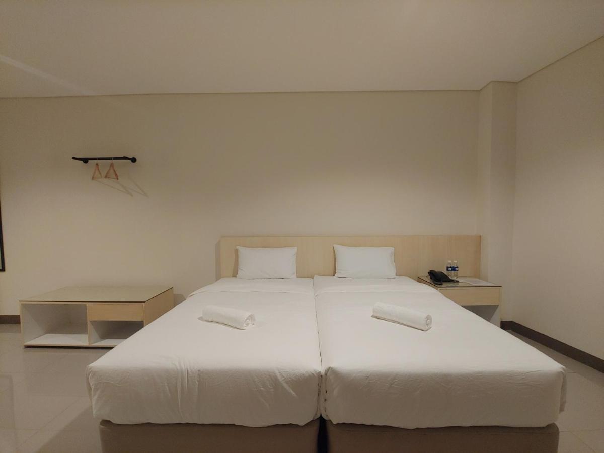 Kaizen Suites Manila Esterno foto