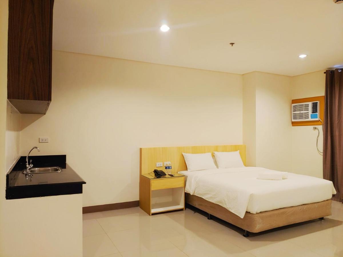 Kaizen Suites Manila Esterno foto