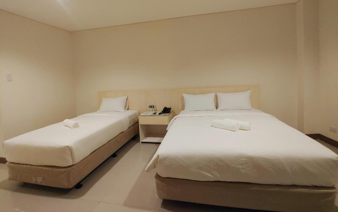 Kaizen Suites Manila Esterno foto