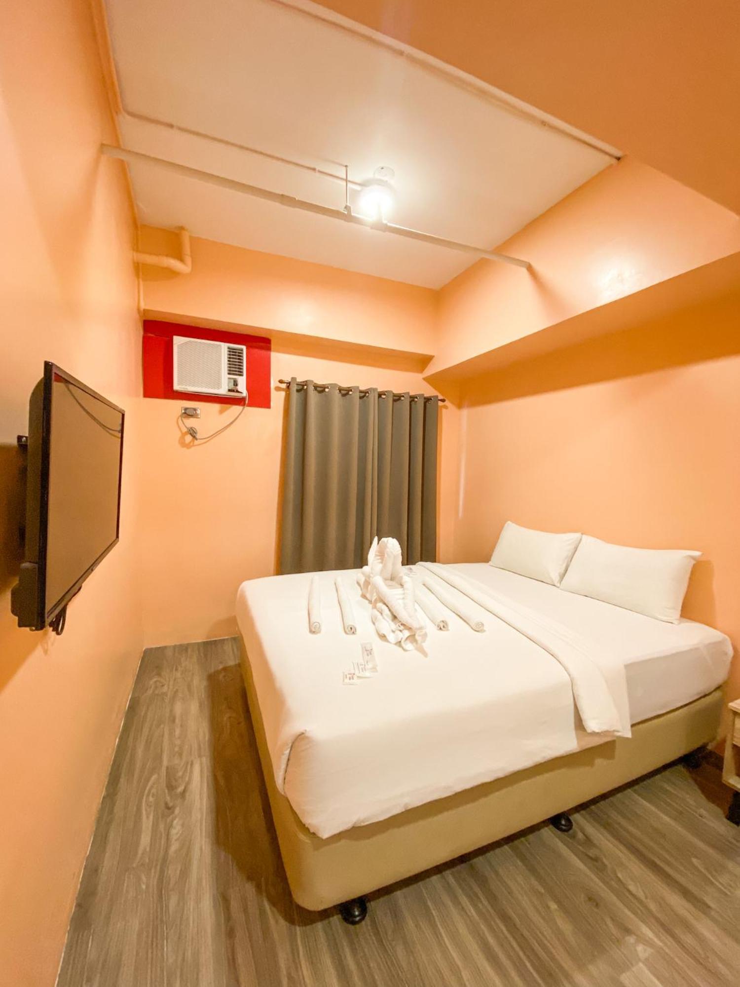 Kaizen Suites Manila Esterno foto